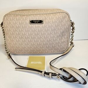 Michael Kors Large Signature East West Crossbody In Ballet Pink